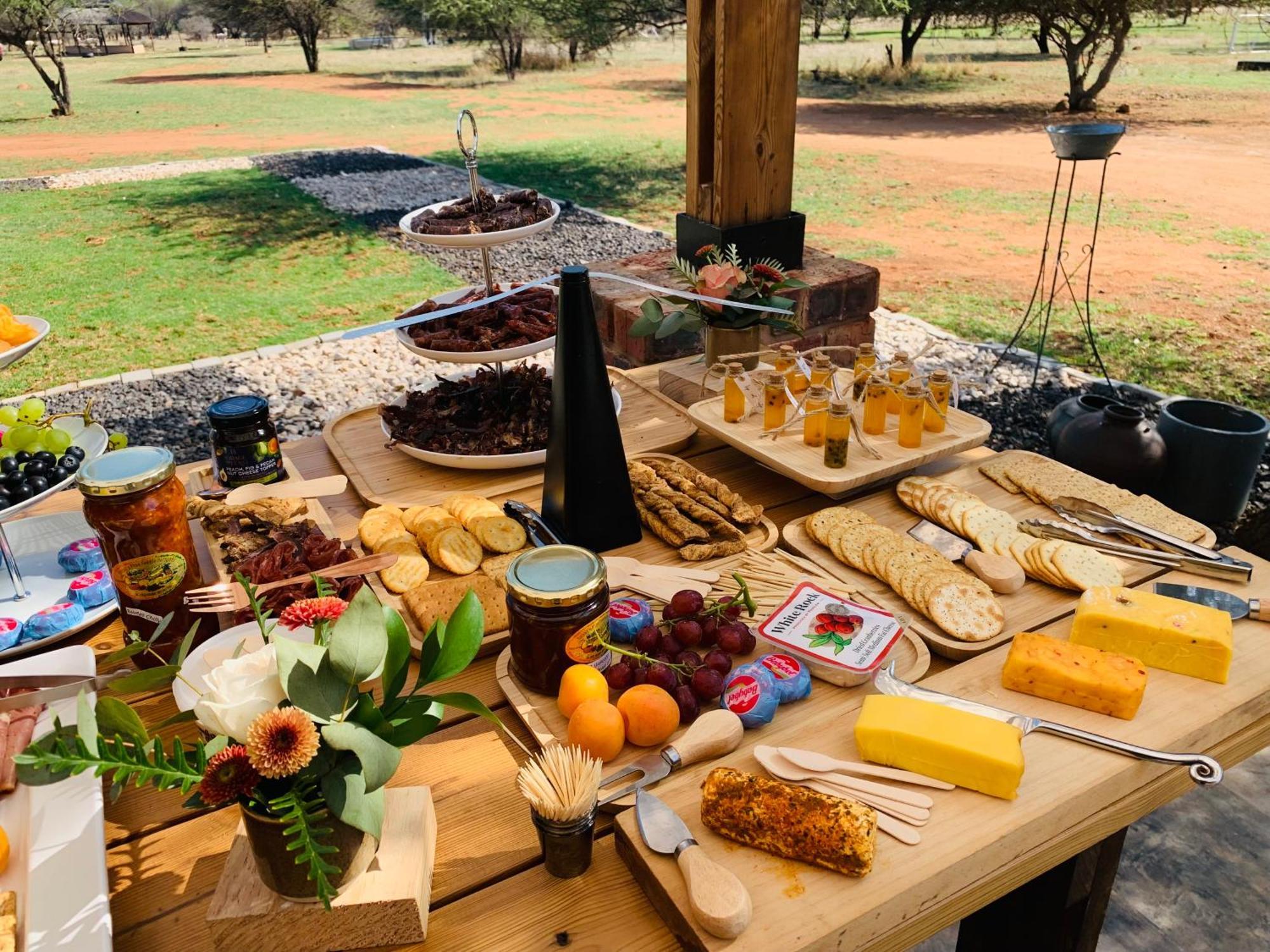 Tula Baba Game Lodge Brits Exterior photo